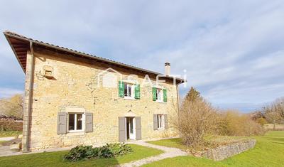 Maison - 250 m² - 8 pièces