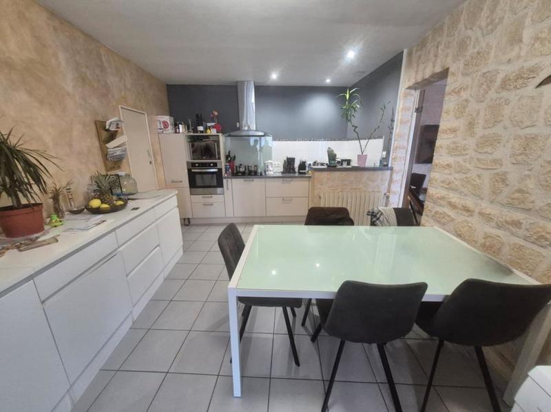 Maison - 144 m² - 7 pièces