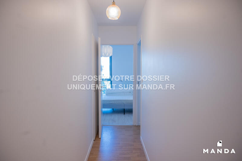 Chambre - 9 m² - 5 pièces