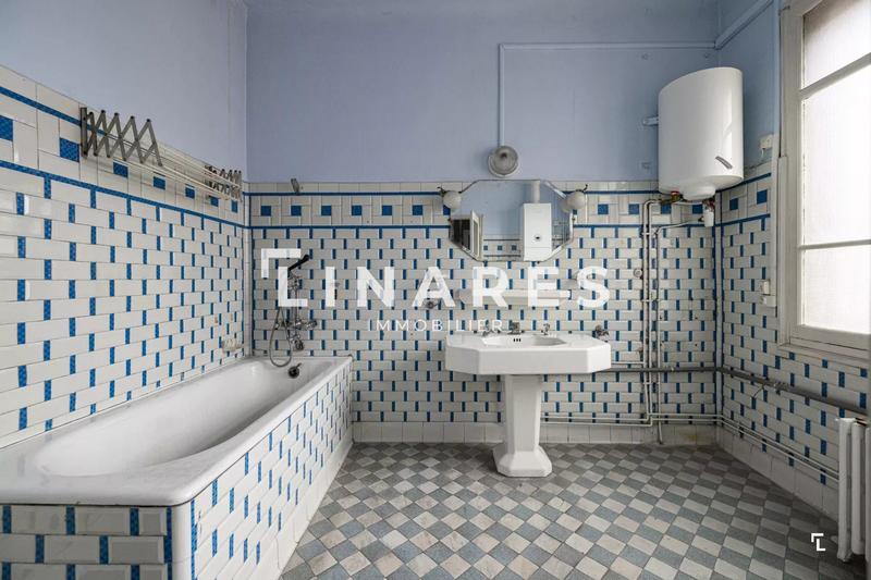 Bureau - 200 m² - 11 pièces