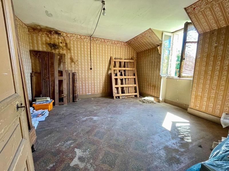 Maison - 186 m² - 8 pièces