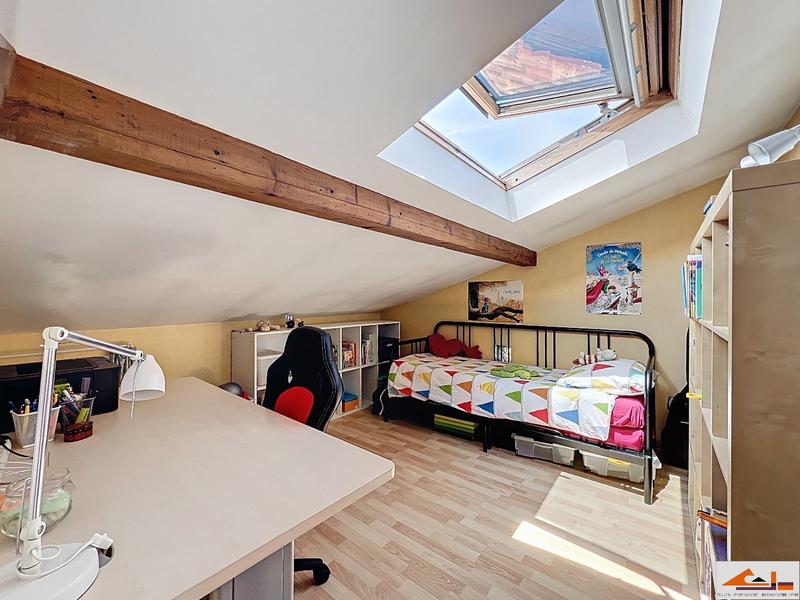 Maison - 180 m² - 6 pièces