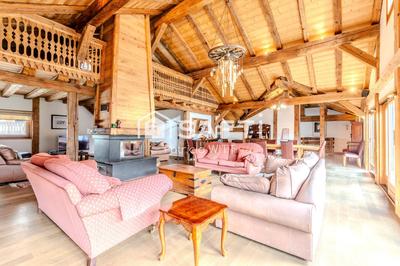 Châlet - 395 m² - 10 pièces