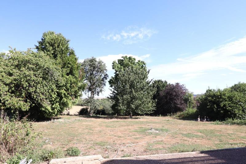 Maison - 237 m² - 10 pièces