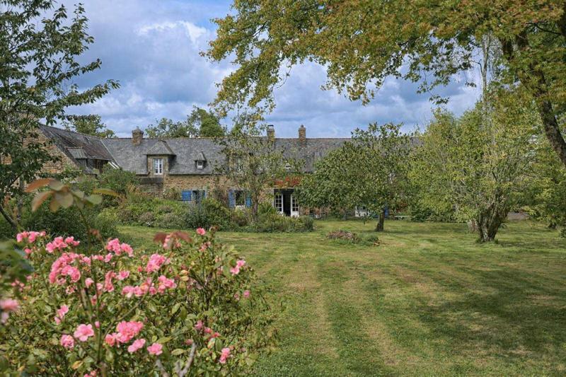 Propriété - 363 m² - 11 pièces