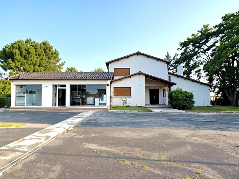 Maison - 228 m² - 6 pièces