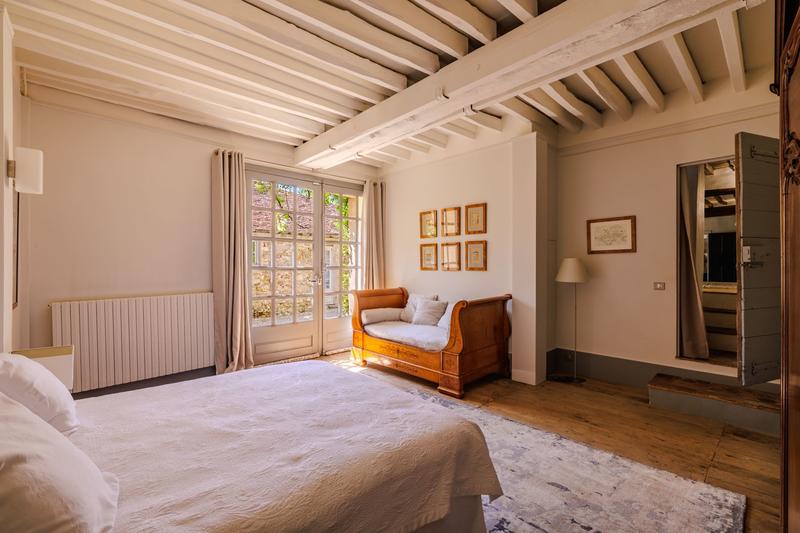 Maison - 453 m² - 7 pièces