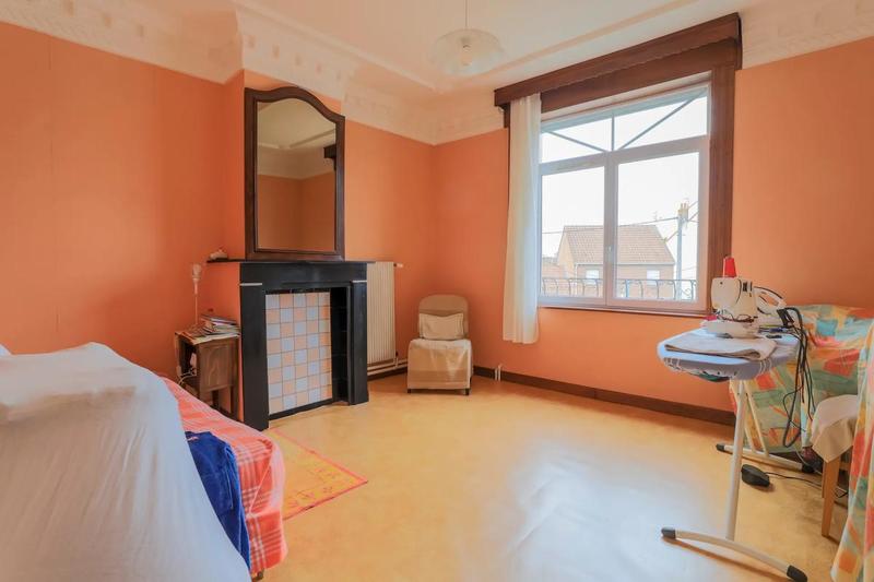 Demeure - 174 m² - 8 pièces