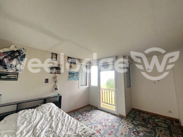 Maison - 320 m² - 12 pièces