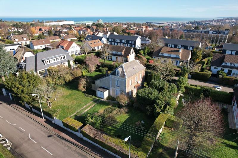 Maison - 160 m² - 8 pièces