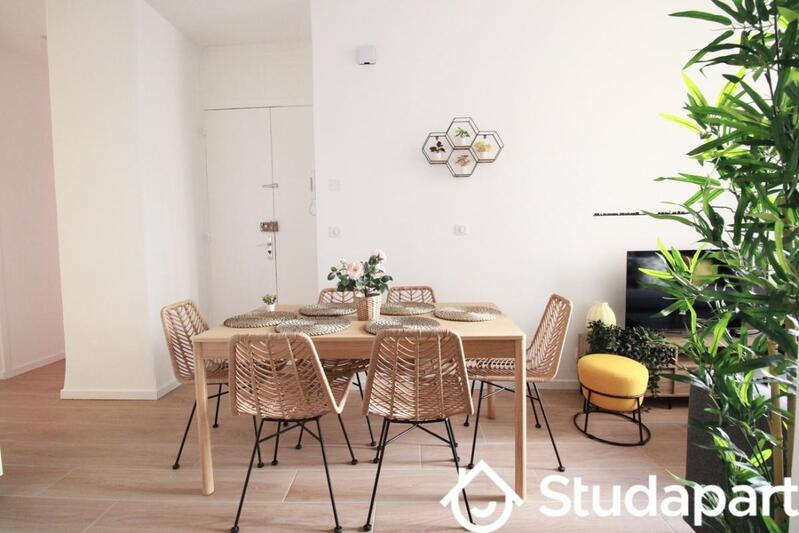 Chambre - 11 m² - 1 pièce