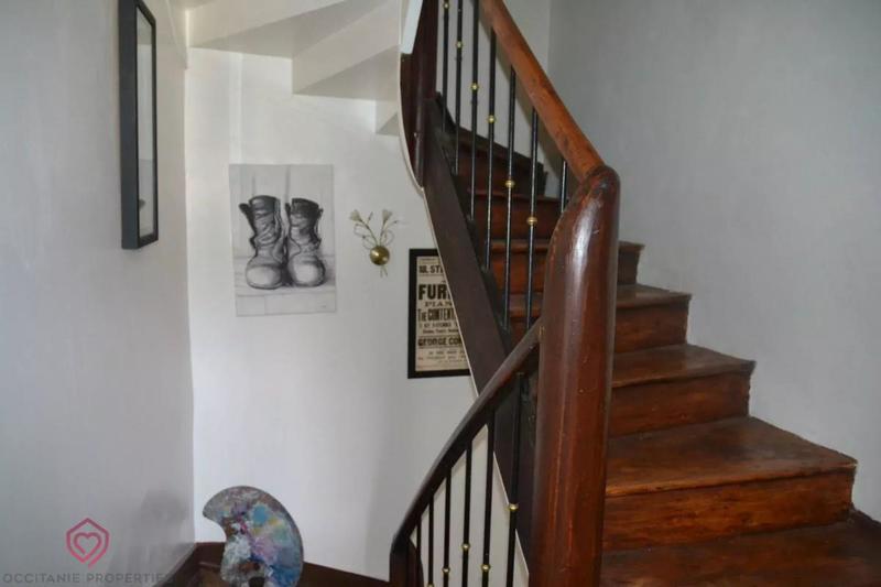 Propriété - 167 m² - 9 pièces