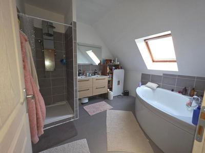 Maison - 310 m² - 8 pièces