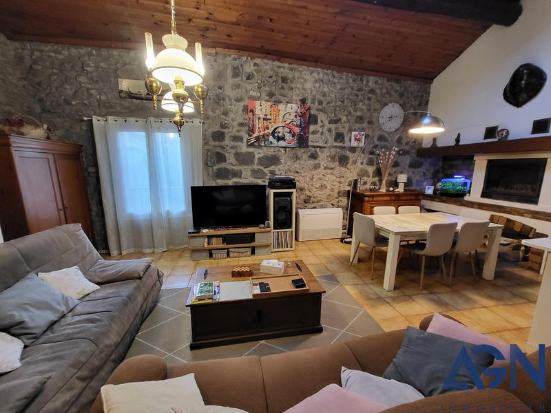 Maison - 145 m² - 4 pièces