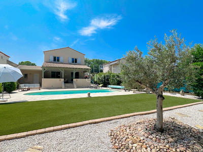 Maison - 105 m² - 4 pièces