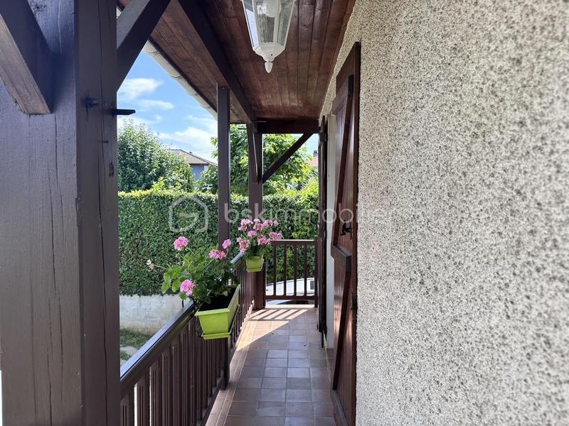 Maison traditionnelle - 128 m² - 8 pièces