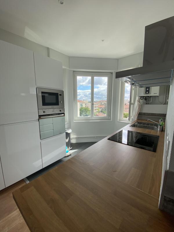 Appartement - 100 m² - 6 pièces