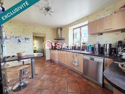 Maison - 175 m² - 10 pièces