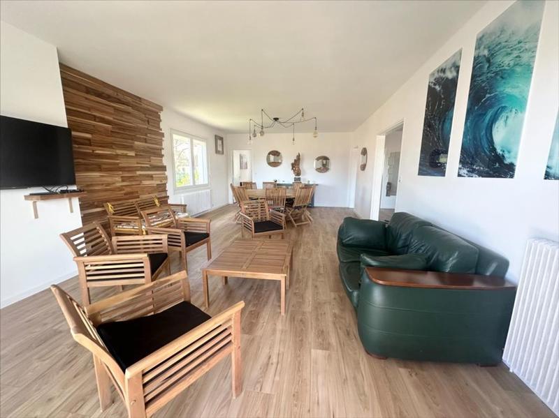 Maison - 204 m² - 8 pièces