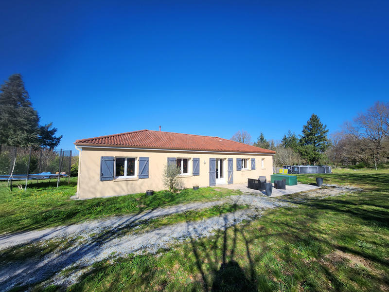 Maison - 95 m² - 5 pièces