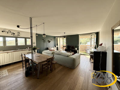 Appartement - 84 m² - 4 pièces