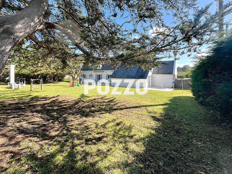 Maison - 244 m² - 7 pièces