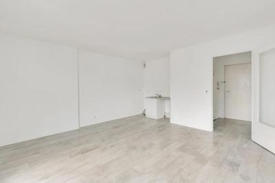 Studio - 27 m² - 1 pièce
