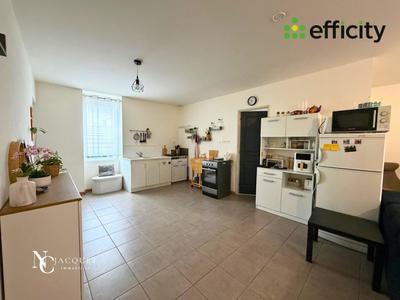 Maison - 95 m² - 5 pièces