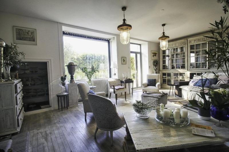 Propriété - 291 m² - 15 pièces