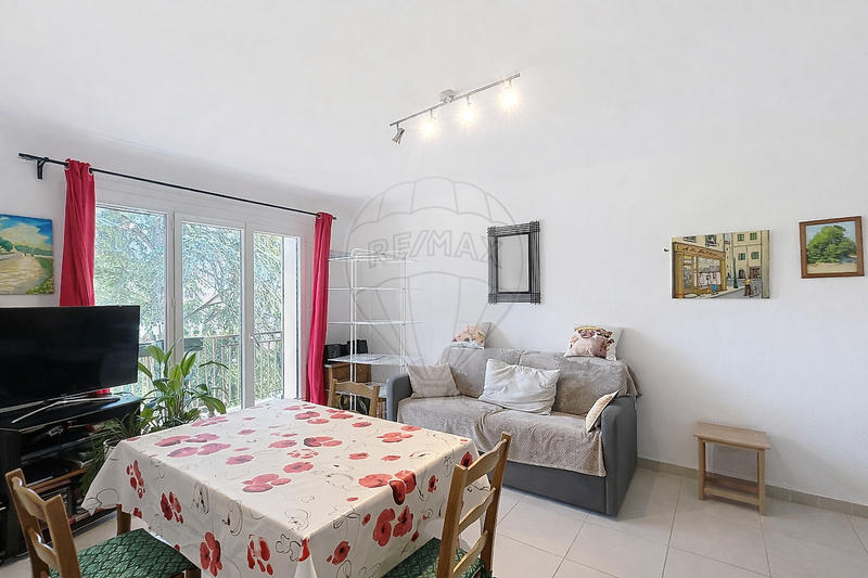 Immeuble - 234 m² - 12 pièces