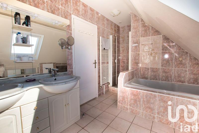 Maison - 114 m² - 6 pièces