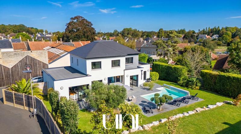 Maison - 185 m² - 6 pièces