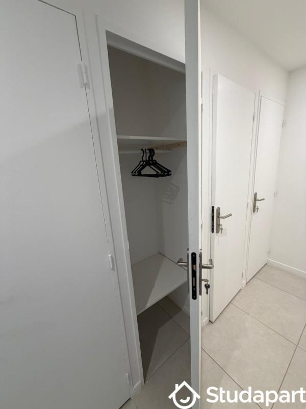 Chambre - 11 m² - 1 pièce