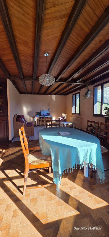 Maison - 267 m² - 7 pièces