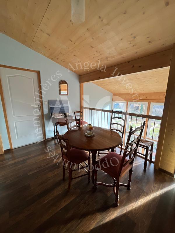 Maison - 360 m² - 10 pièces