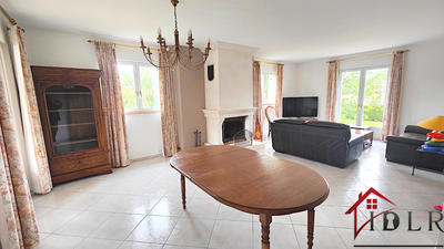 Maison - 200 m² - 8 pièces