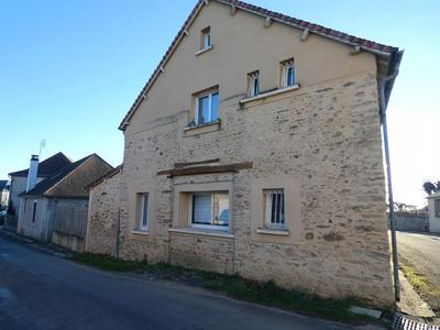 Maison - 92 m² - 3 pièces