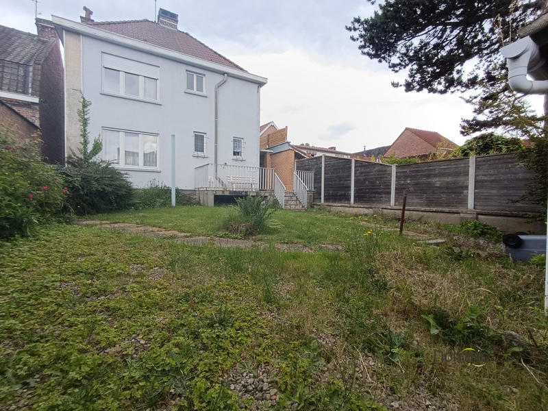 Maison - 95 m² - 5 pièces