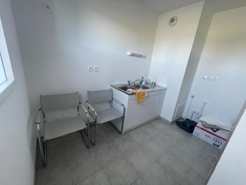 Local commercial - 35 m² - 2 pièces