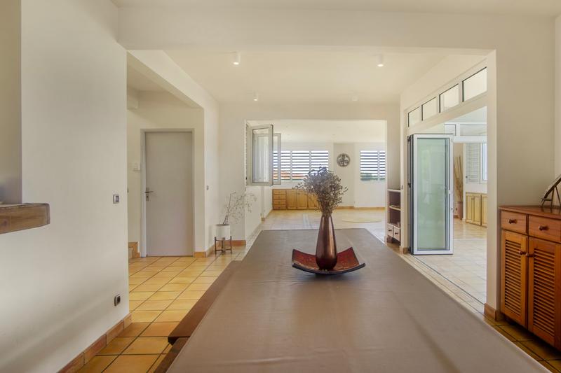 Maison - 321 m² - 8 pièces