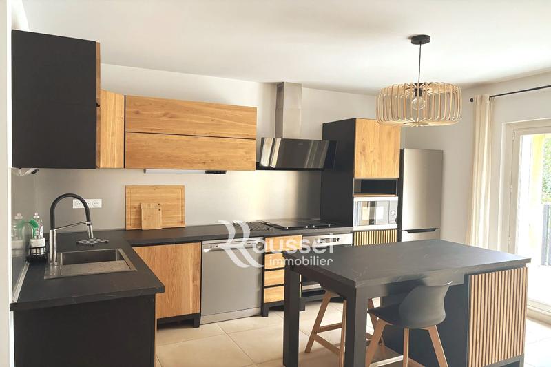 Appartement - 77 m² - 3 pièces