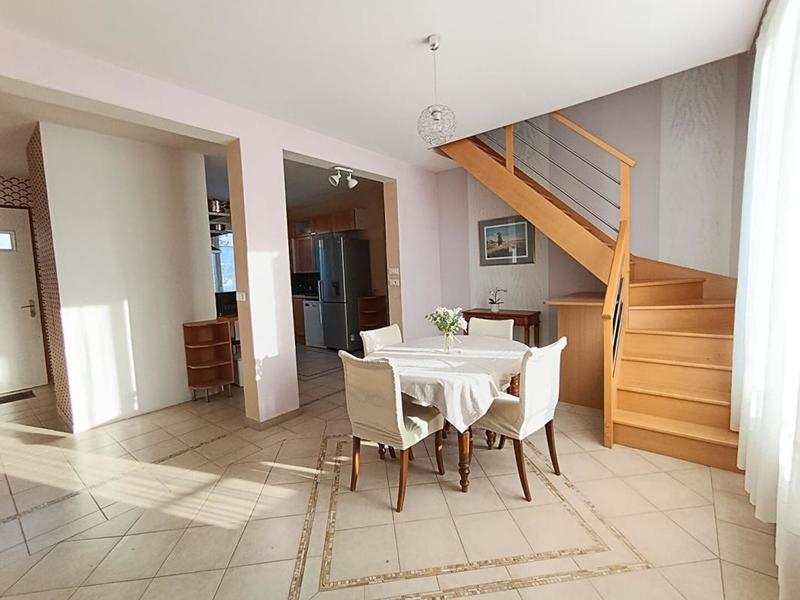 Maison - 157 m² - 7 pièces