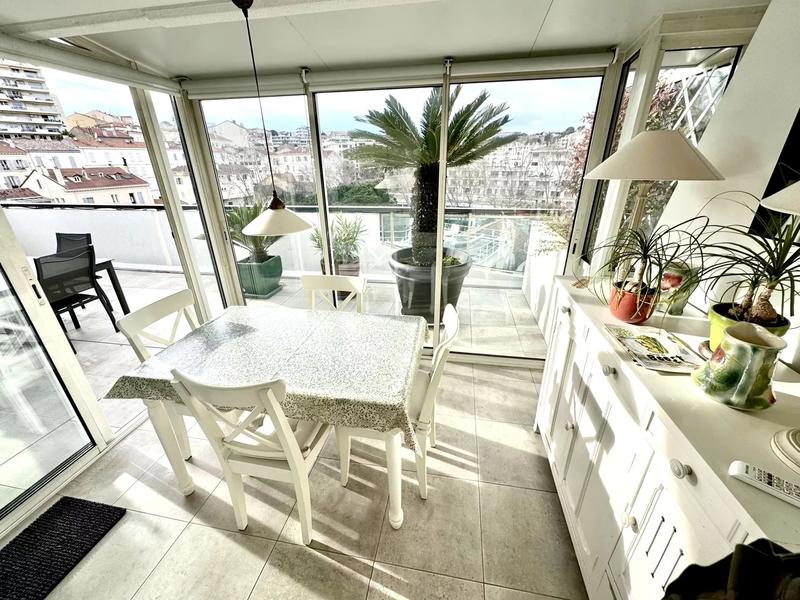 Villa sur toit - 90 m² - 3 pièces