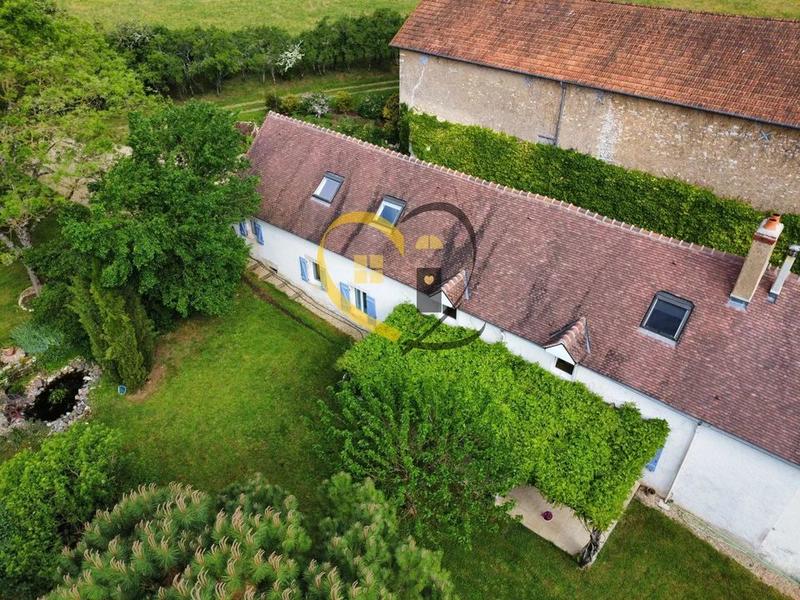 Longère - 243 m² - 7 pièces