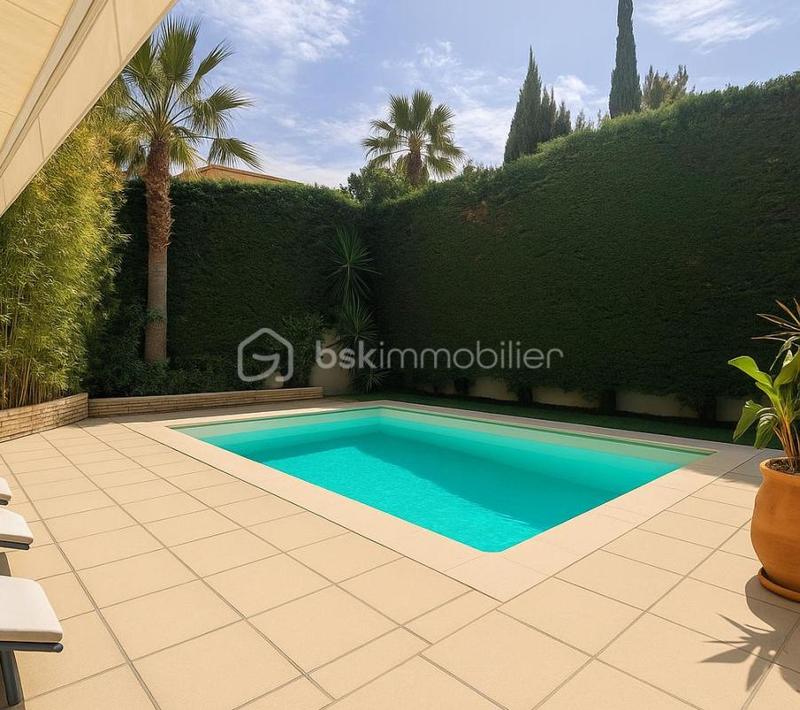 Villa - 145 m² - 6 pièces