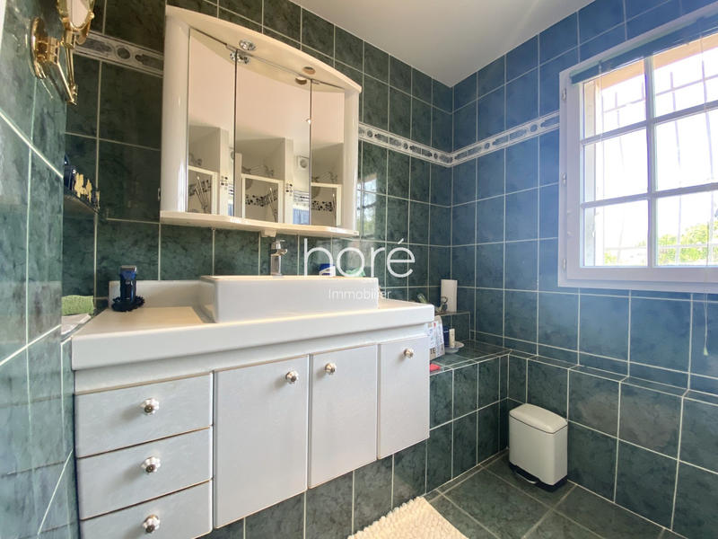 Maison traditionnelle - 179 m² - 6 pièces