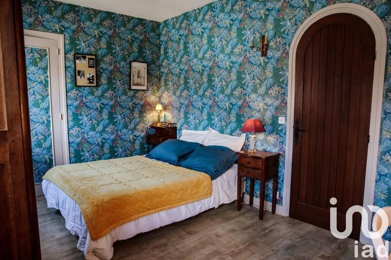 Maison - 248 m² - 8 pièces