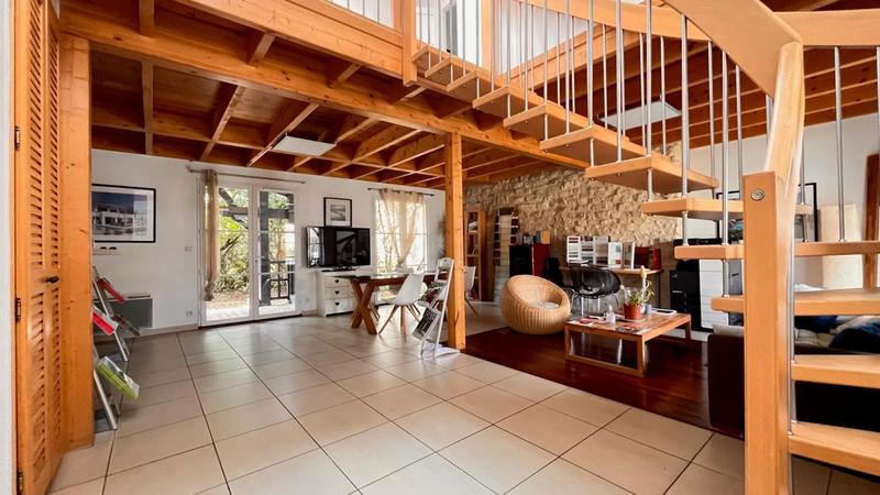 Bureau - 131 m² - 5 pièces