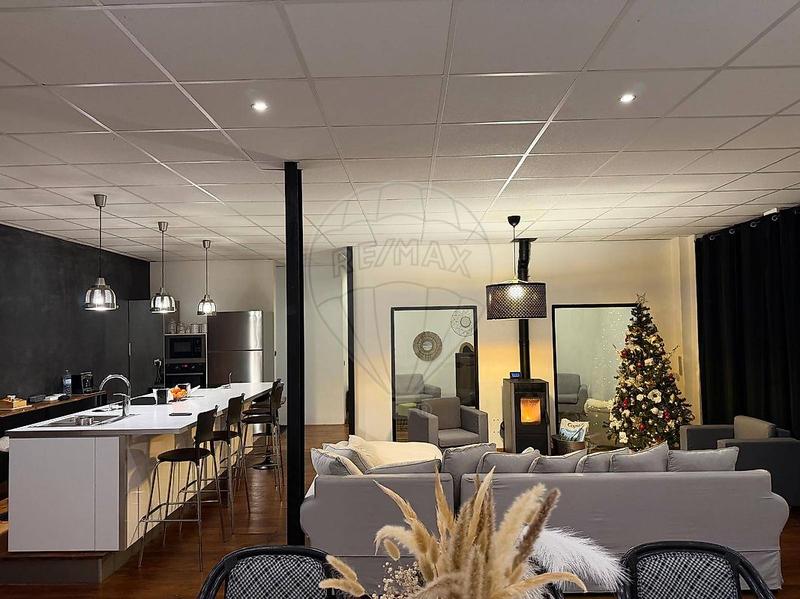 Maison - 191 m² - 6 pièces