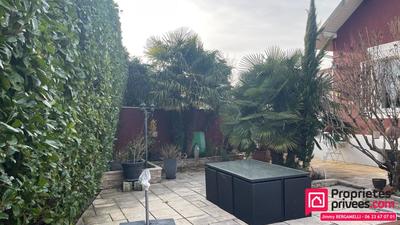 Maison - 207 m² - 7 pièces